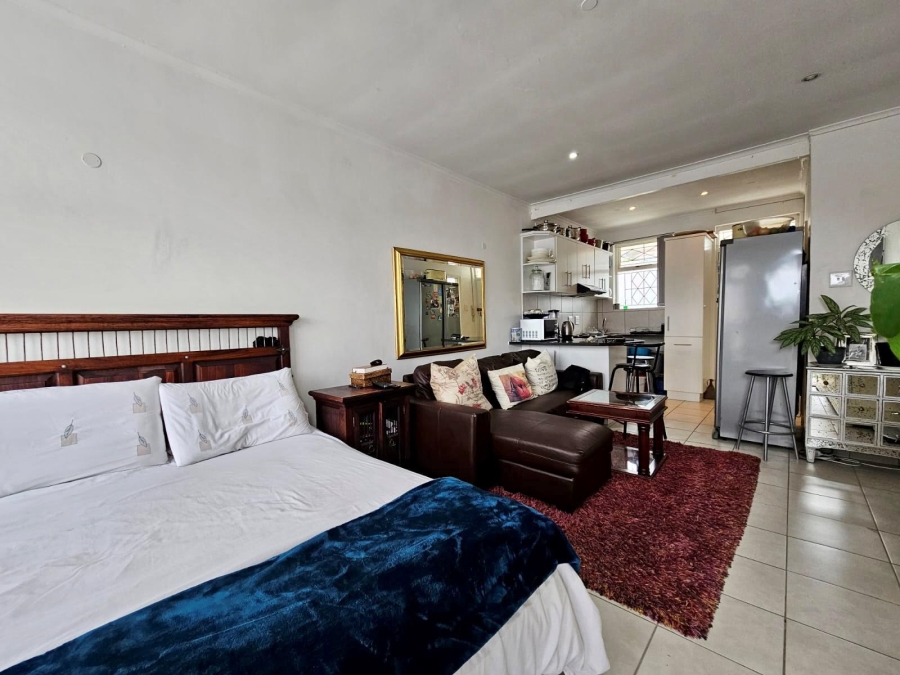 0 Bedroom Property for Sale in Sea Point Western Cape